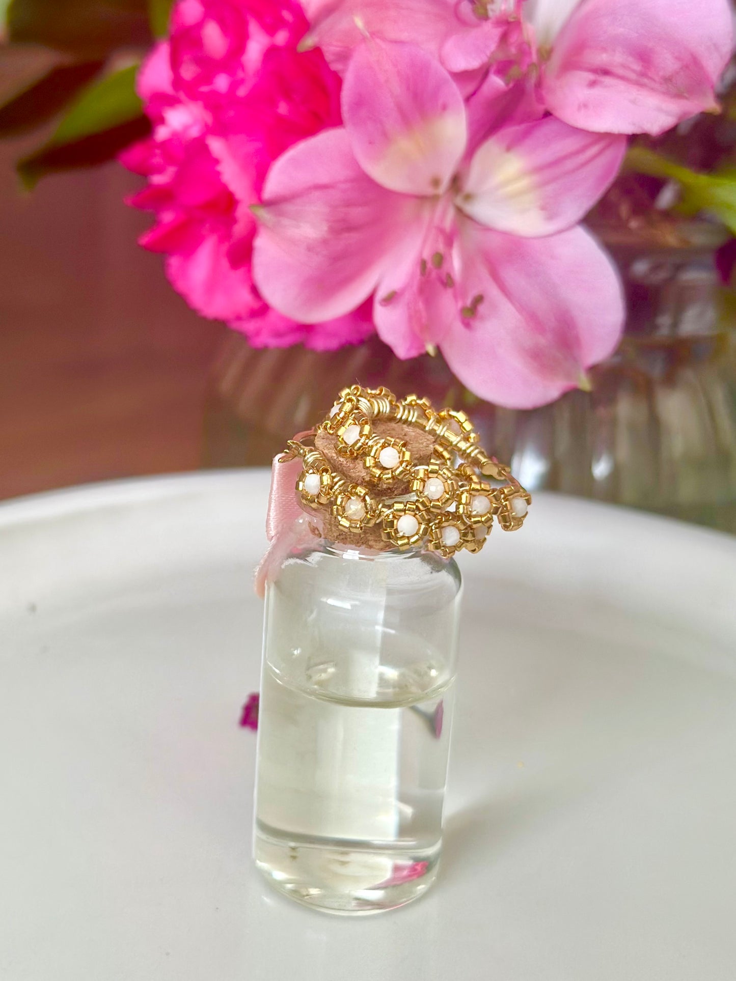 Hoop Earrings in Gold and Off White