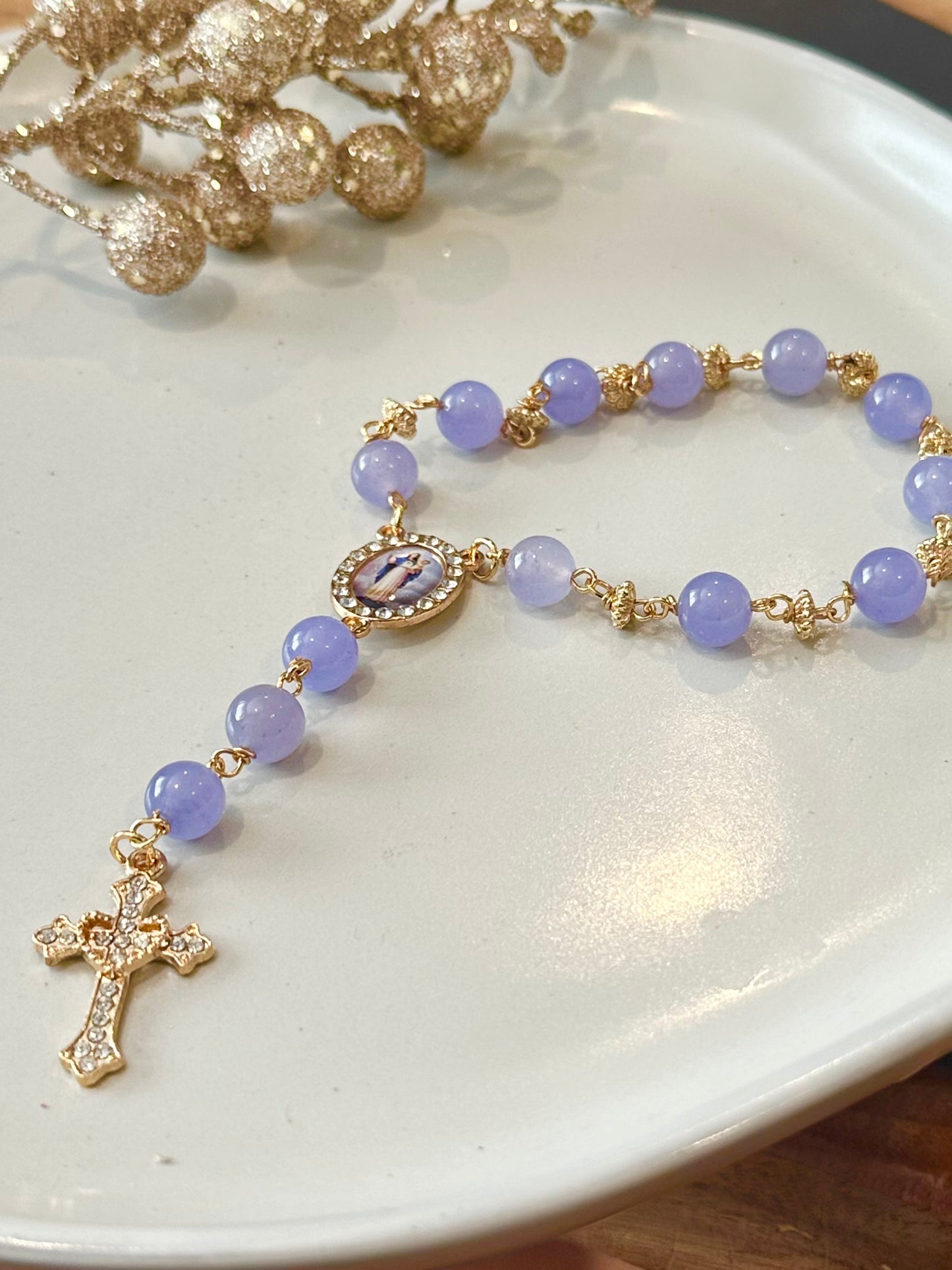 Rosary Bracelet in Purple.