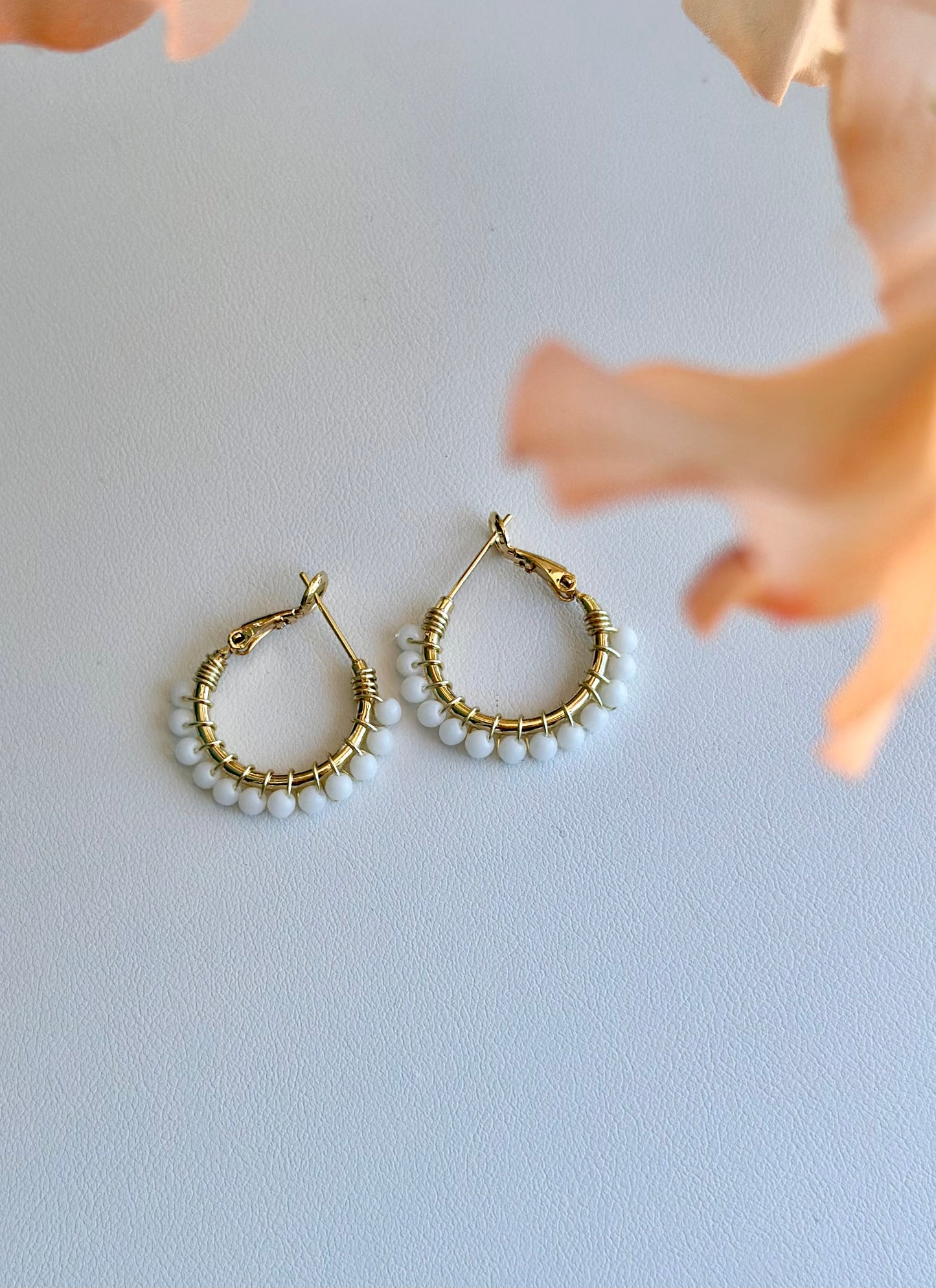 Hoop Earrings in White (mini)