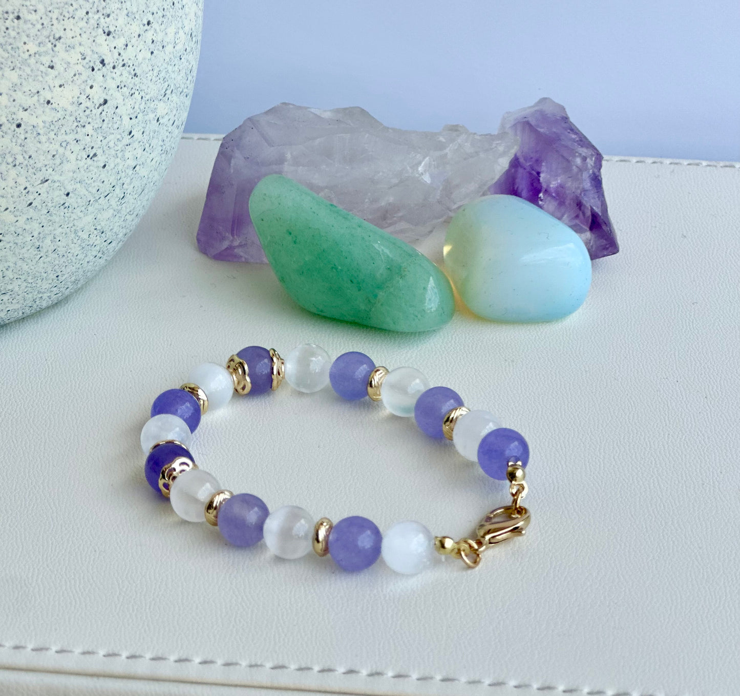 Bracelet in Lavender and Clear Quartz Gemstones