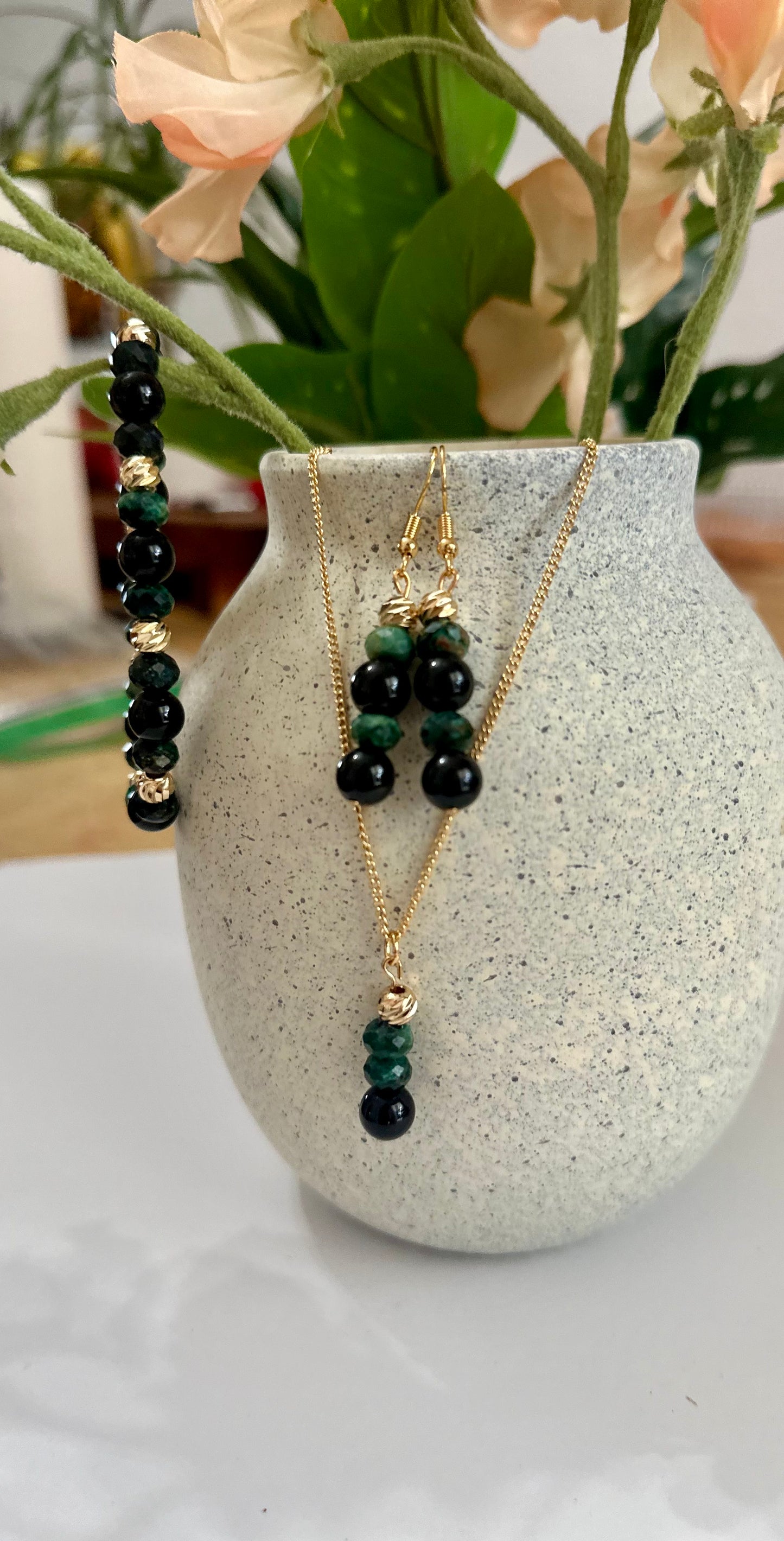 Jewelry Set (3 pieces) in Black and Green