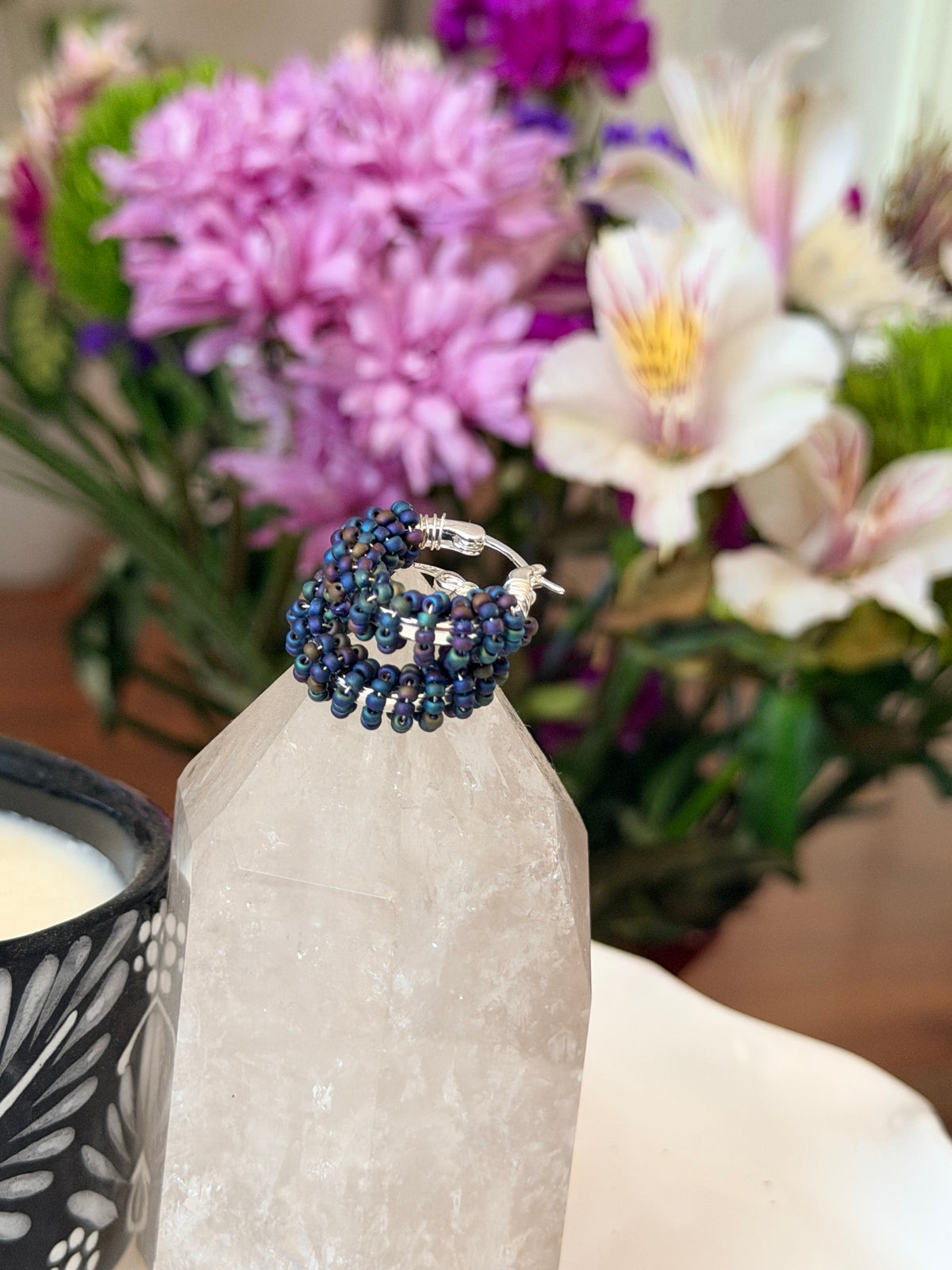Hoop Earrings in Silver and Dark Blue.