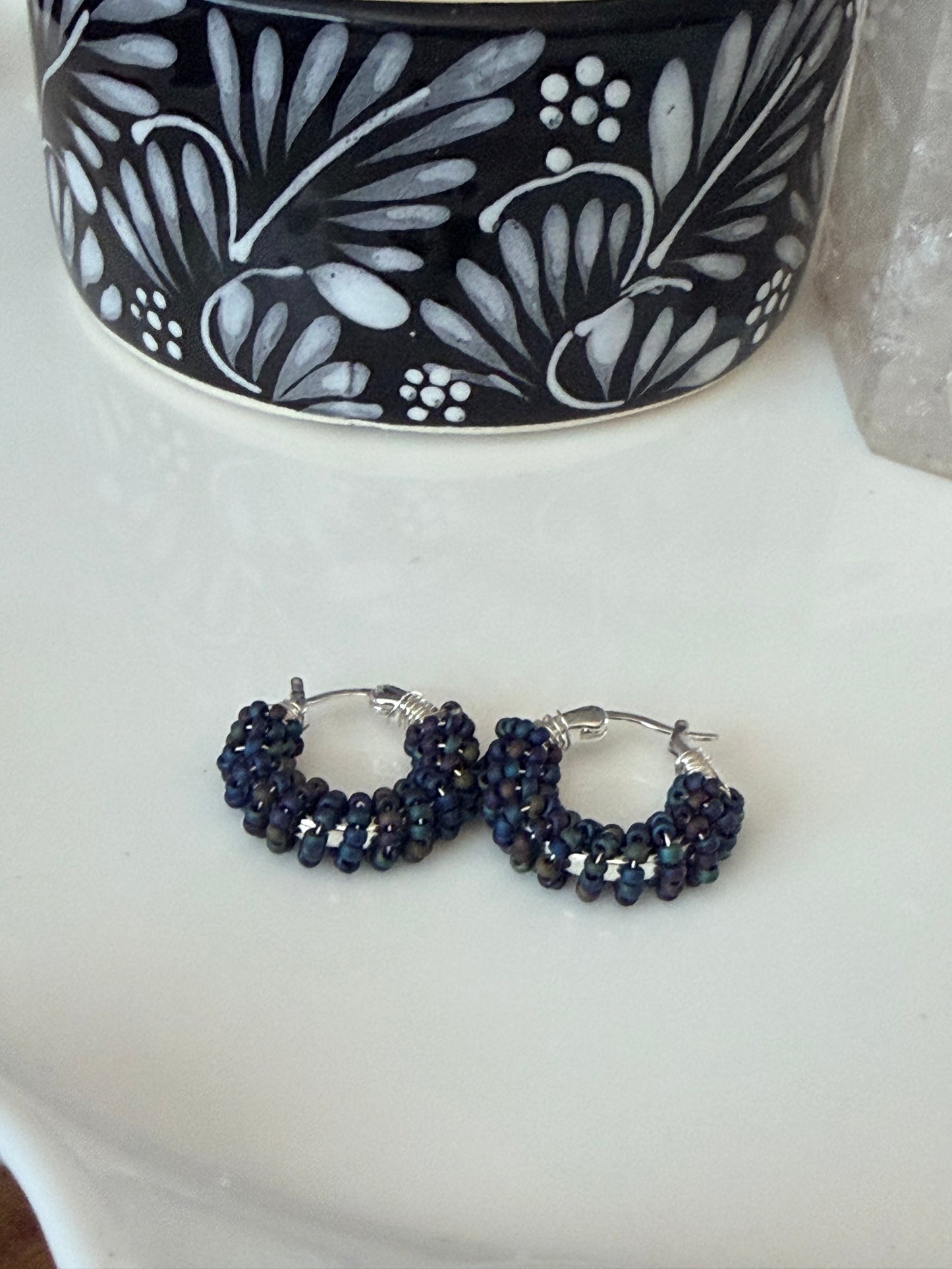Hoop Earrings in Silver and Dark Blue.