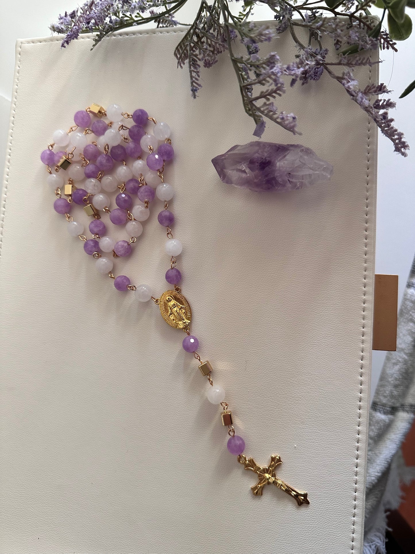 Rosary made of Lavender Jade and White Quartz Gemstones