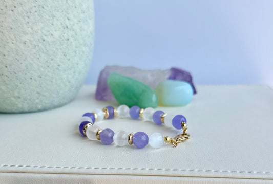 Bracelet in Lavender and Clear Quartz Gemstones