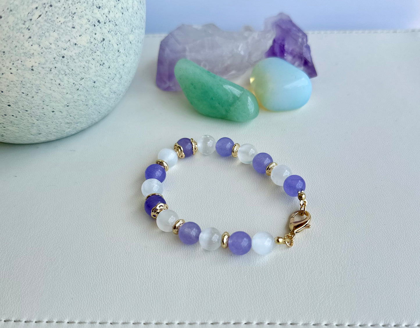 Bracelet in Lavender and Clear Quartz Gemstones