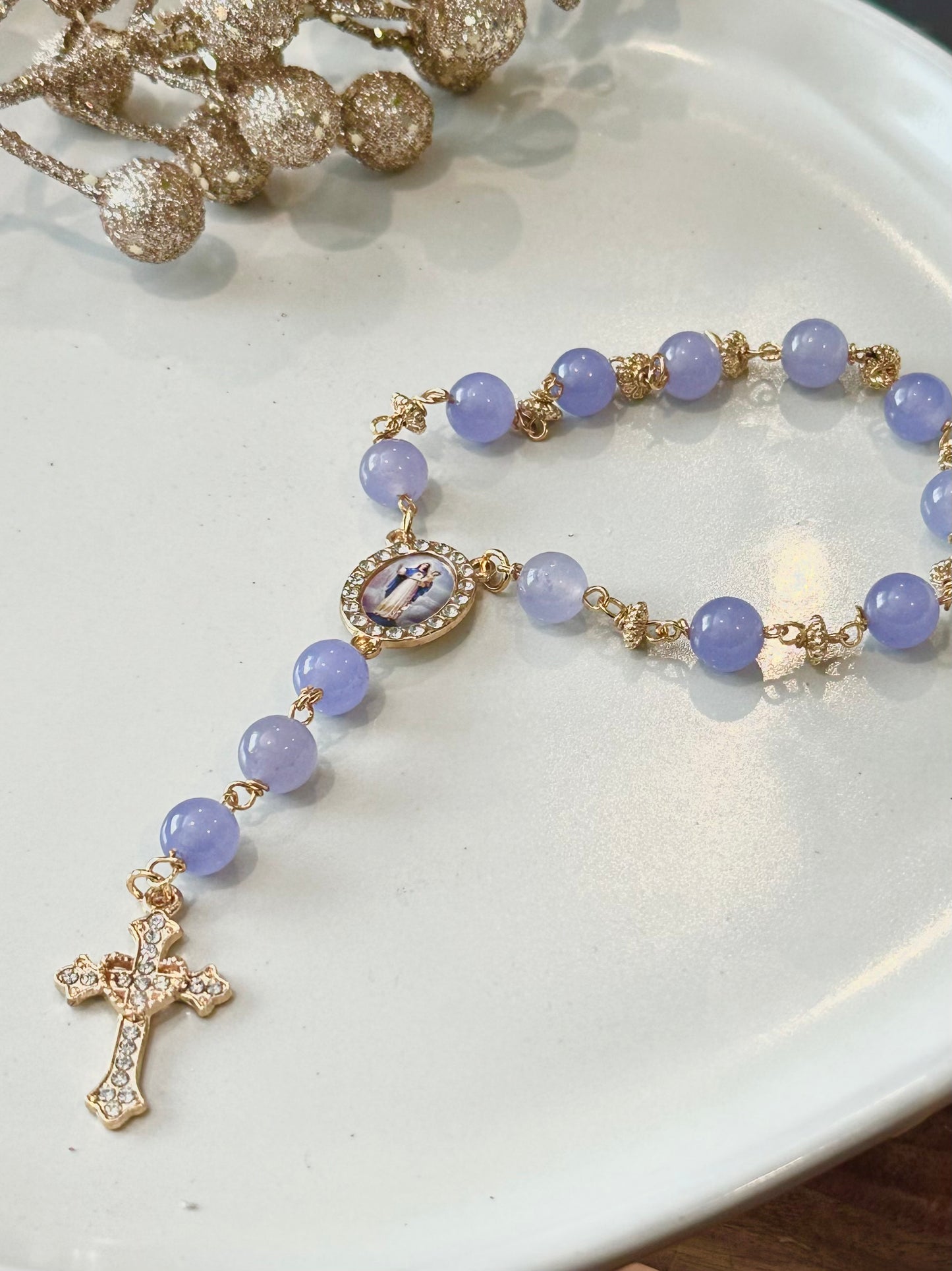 Rosary Bracelet in Purple.