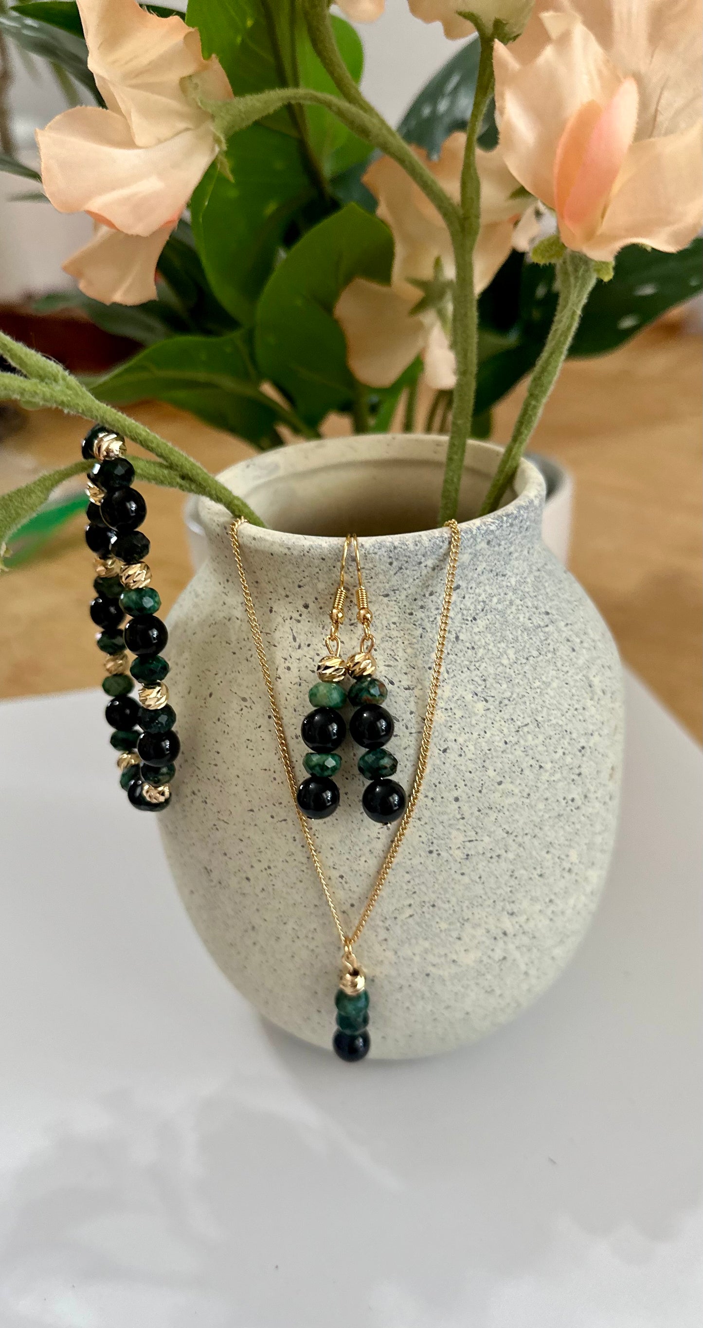 Jewelry Set (3 pieces) in Black and Green