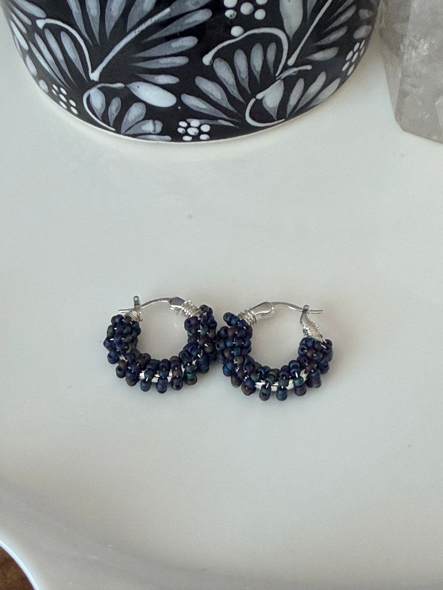 Hoop Earrings in Silver and Dark Blue.